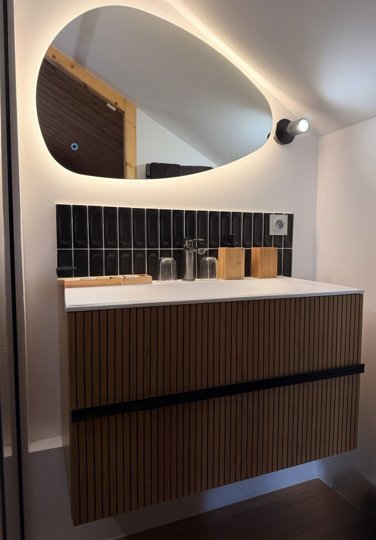 Chambre Izoard — salle de bain vasque